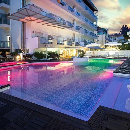 Hotel Rex ลินญาโน ซับเบียโดโร ภายนอก รูปภาพ
