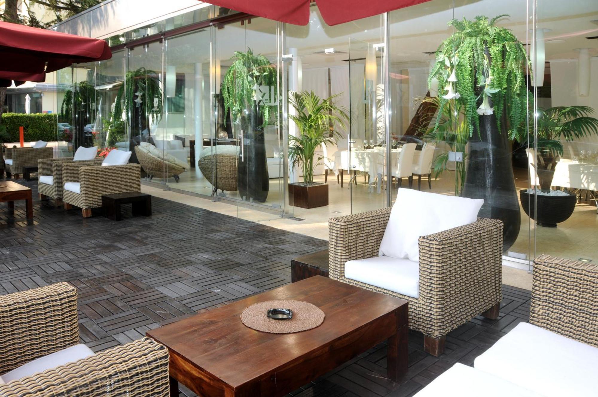 Hotel Rex ลินญาโน ซับเบียโดโร ภายนอก รูปภาพ