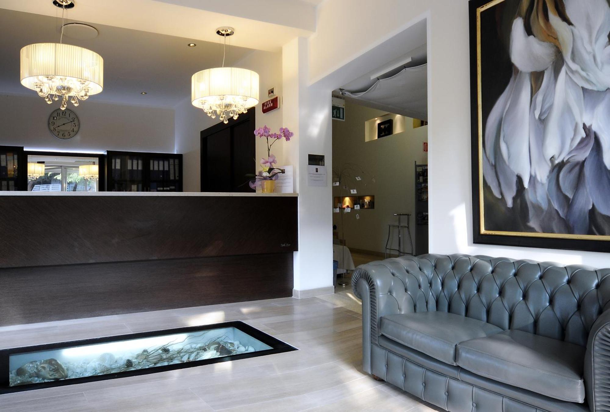 Hotel Rex ลินญาโน ซับเบียโดโร ภายนอก รูปภาพ